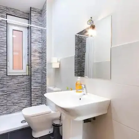 Ace Z12 Centrico 3 Pax - Parking Gratis Bilbao