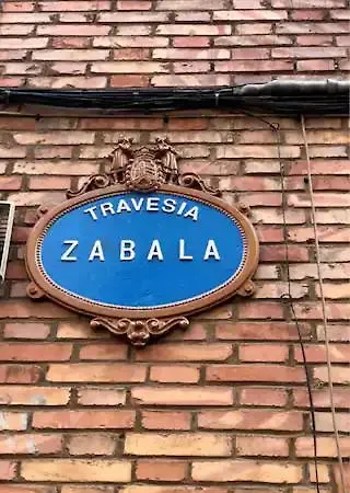 Ace Z12 Centrico 3 Pax - Parking Gratis * בילבאו