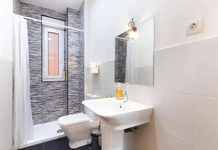 Ace Z12 Centrico 3 Pax - Parking Gratis Bilbao